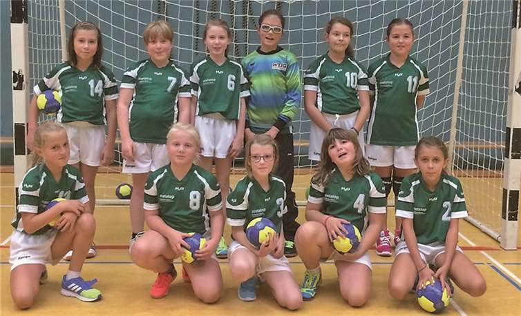 Die jungen Mendiger Handballerinnen.  Privat