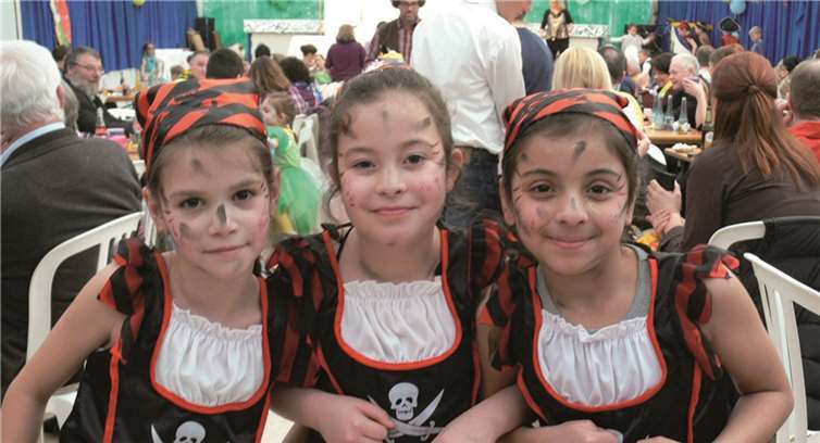 Die jungen Narren hatten am vergangenen Wochenende in Ernst das Sagen. Sie begeisterten mit einer gelungenen Kindersitzung ihre Fans. -TE-