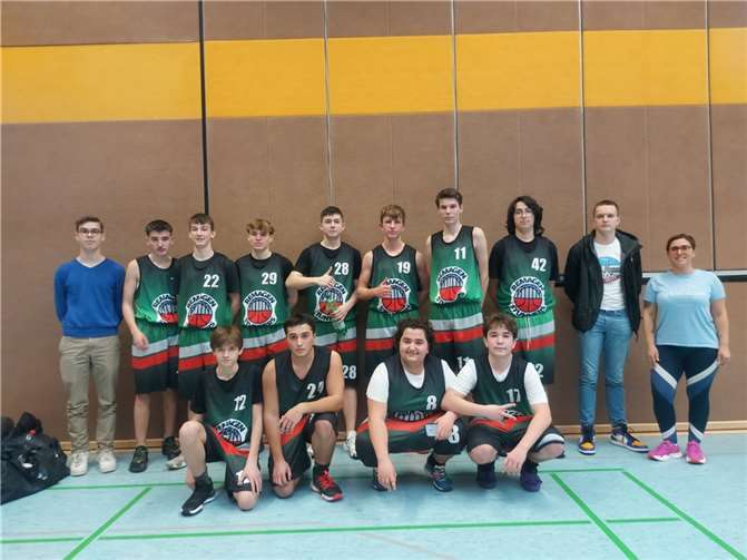 Die jungen Teenager waren als Team sehr erfolgreich und haben den Gegner knapp geschlagen. Foto: Monaco