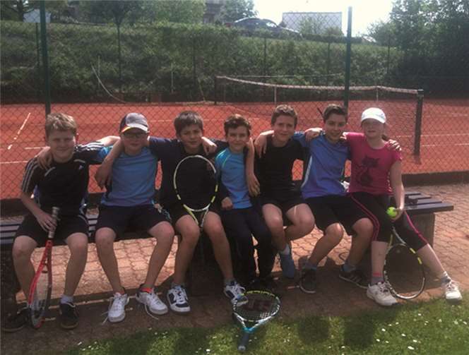 Die jungen Tennisspieler der U 12 „gelb“.privat