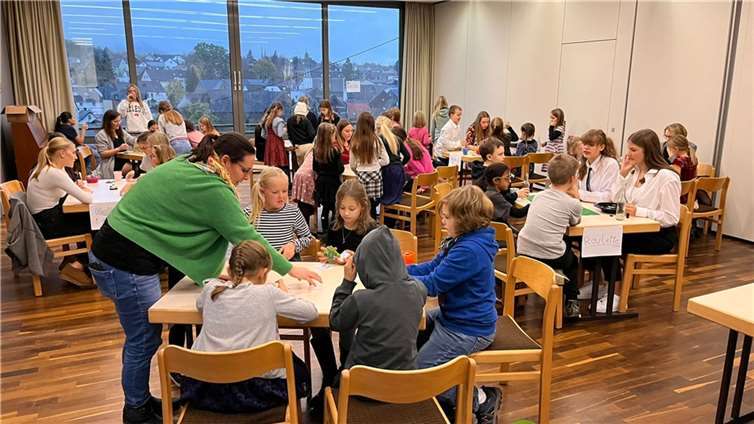 Die katholischen Mädchenjugend Mendig bei ihrem Casino-Nachmittag.  Foto: privat