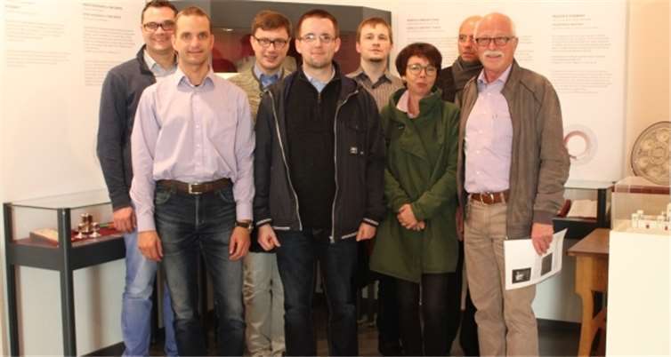 Die katholischen Theologiestudenten aus Lantershofen besuchten die Ausstellung in der ehemaligen Synagoge Niederzissen.privat