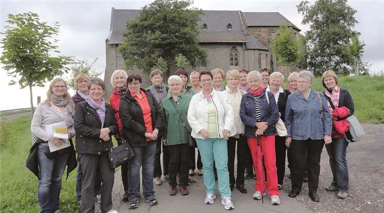 Die kfd Frauen des Dekanats Maifeld-Untermoselzur meditativen Abendwanderung.Privat