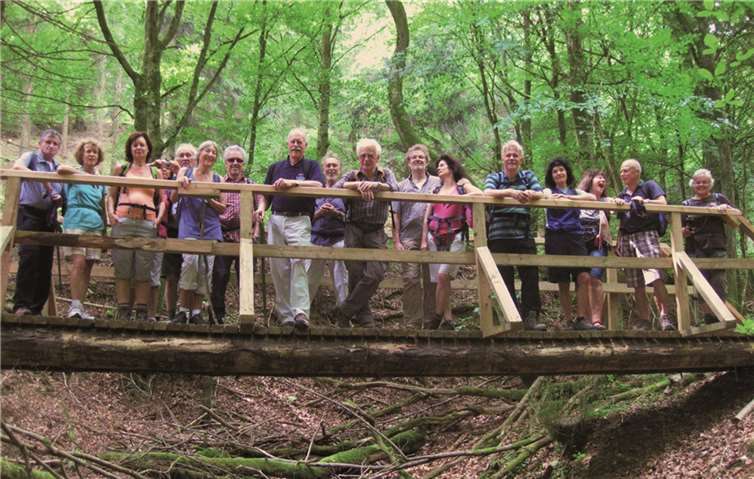 Die kleine Brücke über einen Bach sorgte für Nervenkitzel, doch die Holzbrücke hielt stand.  Privat