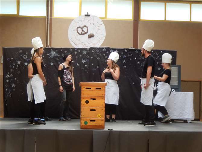 Die kleine Prinzessin bei den Bäckern.