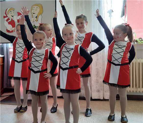 Die kleine Tanzgruppe der Sürsche Jecke freut sich über Verstärkung. Foto: privat