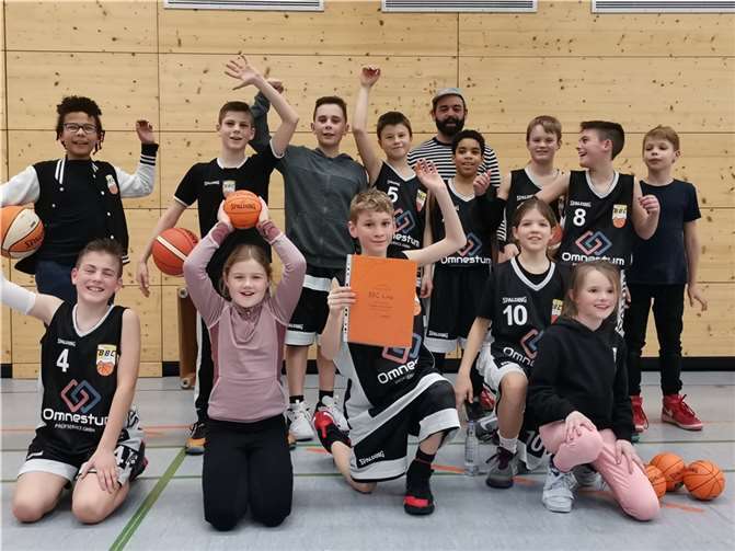 Die kleinen Basketballer haben viel Spaß beim gemeinsamen Spiel. Fotos: privat