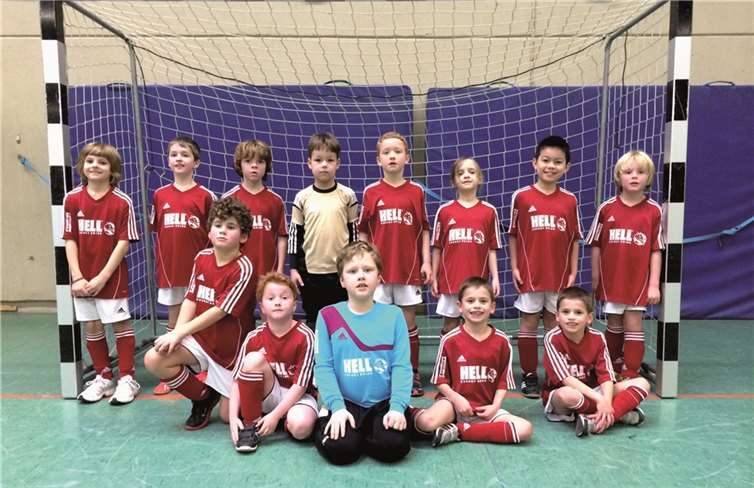 Die kleinen Fußballer hatten wieder großen Spaß beim Hallenturnier. privat