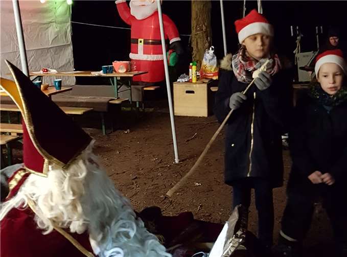 Die kleinen Gäste warteten gespannt auf die Ankunft des heiligen Mann.
