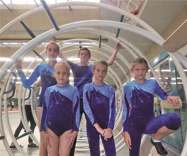 Die kleinen Turnerinnen und Turner machten auch auf dem Rhönrad eine gute Figur.privat