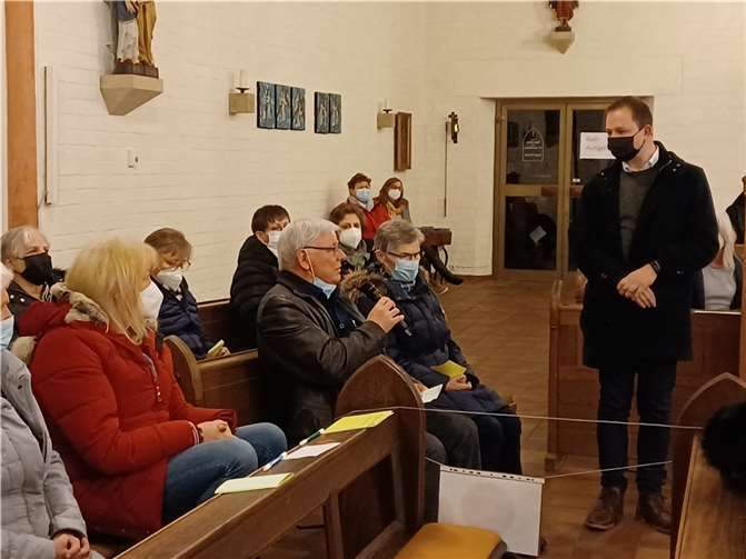 Die knapp 30 Teilnehmenden äußerten ihr Befinden in der aktuellen Kirchenkrise.  Foto: privat
