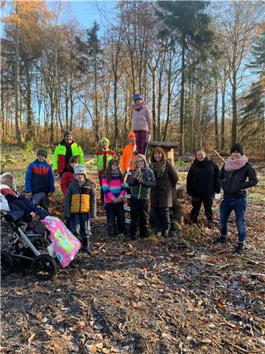 Die konkreten Naturerfahrungen bleiben den Kindern am besten in Erinnerung, und so entwickeln sie ein gutes Grundverständnis für die jahreszeitlichen Abläufe im Wald.Foto: privat