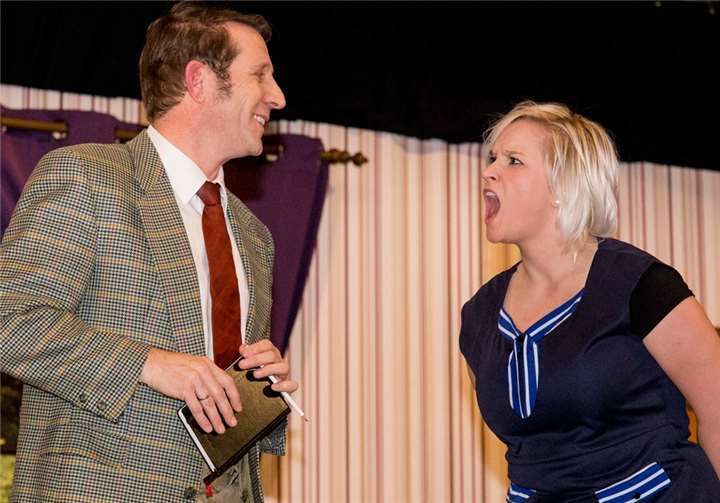 Die lästigen Fragen und die Einmischung von Inspektor Porterhouse gefallen Mary gar nicht.