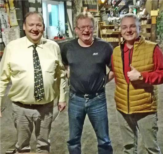 Die langjährige Vereinsmitglieder wurden geehrt. Oskar Urbild für 60 Jahre, Dieter Kürschner für 40 Jahre und Wolfgang Adler für 20 Jahre Mitgliedschaft.privat