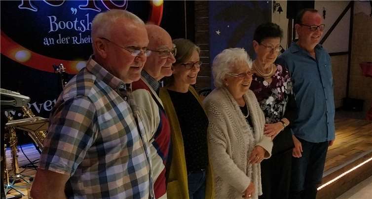 Die langjährigen Mitglieder des NWV nach der Ehrung, v.l. Erster Vorsitzender Reiner Bermel, Herbert Wiegel, Pia Bauer, Renate Kirstätter, Hermine Straub und Zweiter Vorsitzender Jürgen Straub. Es fehlen Irene Schäfer und Horst Schweizer. Foto: privat