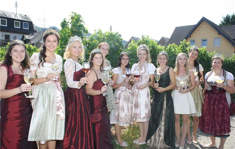 Die leckere Vielfalt des „Mosel“ zeigt sich auch in den Gläsern der regionalen Weinmajestäten. Fotos: TE