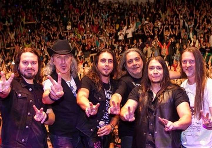 Die legendären Schürzenjäger aus dem Zillertal rocken bei der Hüttengaudi das gewaltige Festzelt am Südstadion. ds marketing