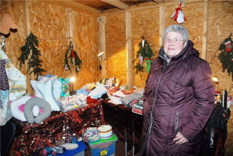 Die liebevoll dekorierten und hergestellten Handarbeiten von Elisabeth Kaiser aus Kleinmaischeid sind immer wieder ein besonderer Hingucker auf dem Großmaischeider Plätzchenmarkt.