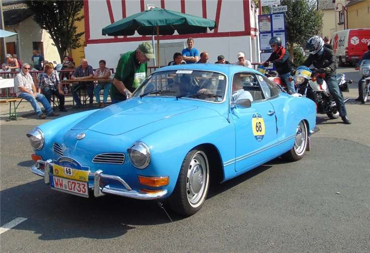 Die liebevoll gewarteten Oldtimer begeisterten die Zuschauer.