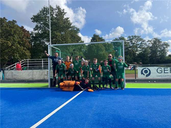 Die mU12 Hockeymannschaft des Grün Weiss TuS Mayen sicherte sich den Meistertitel.Foto: privat