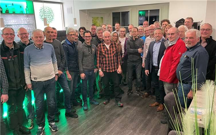 Die mehr als 40 ehrenamtlichen Wegepaten aus der Verbandsgemeinde Rengsdorf-Waldbreitbach trafen sich zum Jahresauftakt im Landhotel Fernblick in Hümmerich. Foto: privat