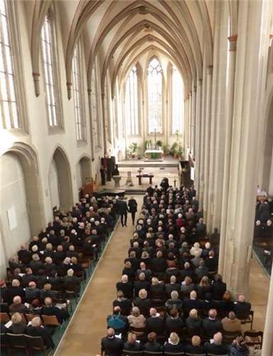 Die mehr als voll besetzte Christuskirche zeigte, wie viele Menschen Hans-Jochen Annuß mit seiner Art und seinem vielfältigen Tun angesprochen hatte. privat