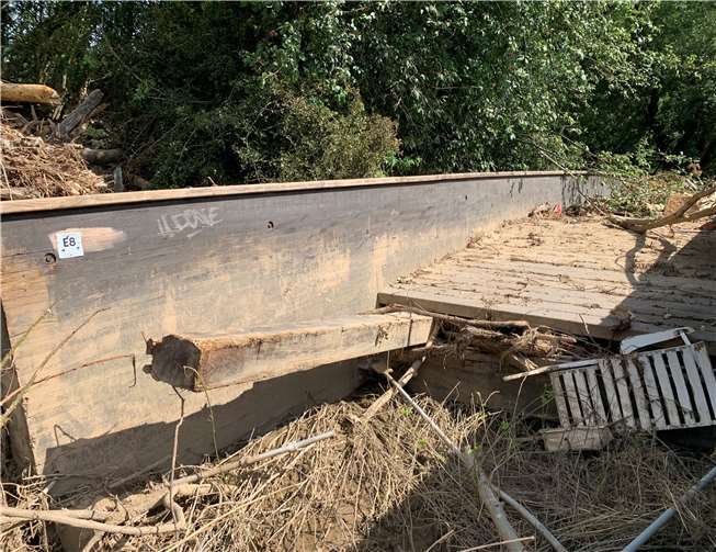 Die meisten Holzbretter blieben an ihrem Ort. Fotos: ROB