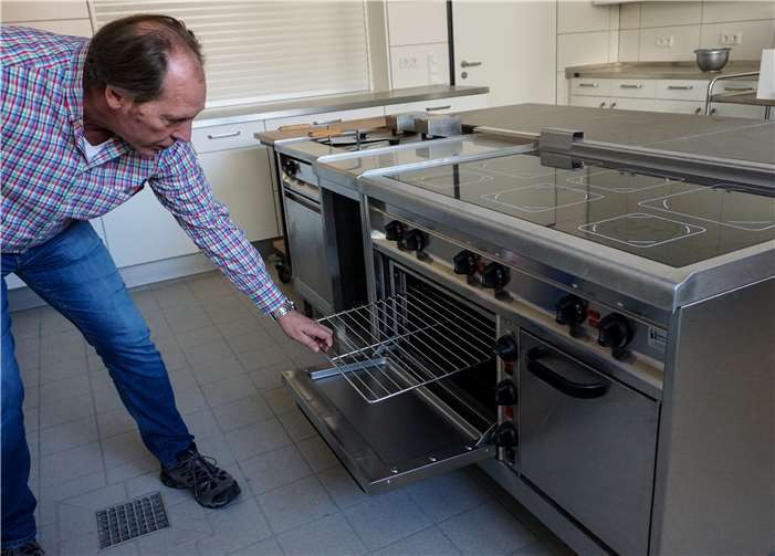 Die modern, gut und ideal ausgestattete Küchehat nichts mehr mit früheren Zeiten gemeinsam.