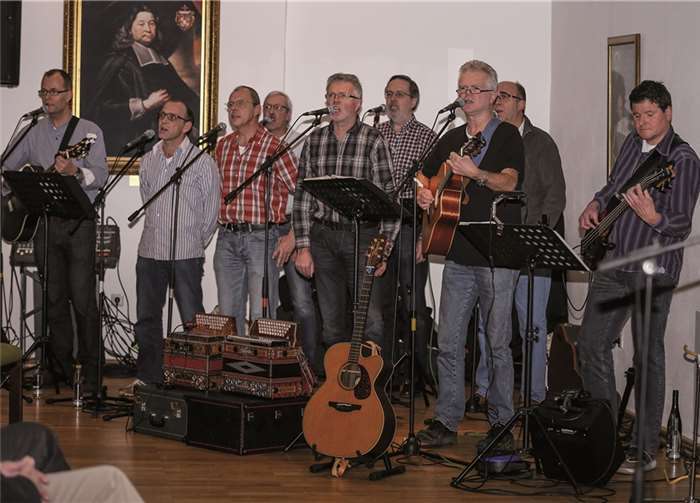 Die moselfränkischen Lieder der Niederfeller Mundartgruppe „Schdäifleda“ erfreuten die Gäste und sind auch Kulturgut der Untermosel.