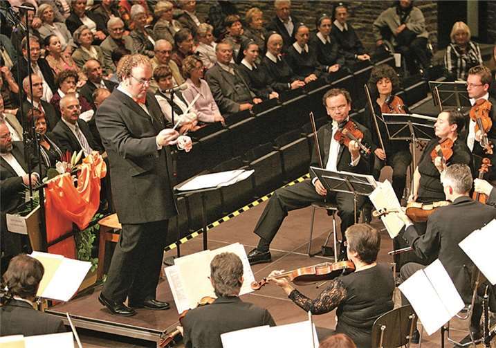 Die musikalische Gesamtleitung des Weihnachtskonzertes liegt in den bewährten Händen von Chordirektor FDB, Tristan Kusber. privat