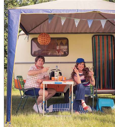 Die musikalische Komödie „Campingplatz Sardella“ nimmt das Publikum mit auf eine ereignisreiche Reise nach Italien. Kai Myller