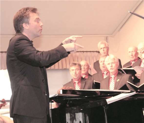 Die musikalische Leitung lag bei Chordirektor Markus Schlag. AND