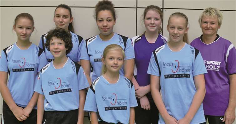 Die neu formierte Schülerinnenmannschaft, die Platz drei belegte und noch Verstärkung benötigt.privat