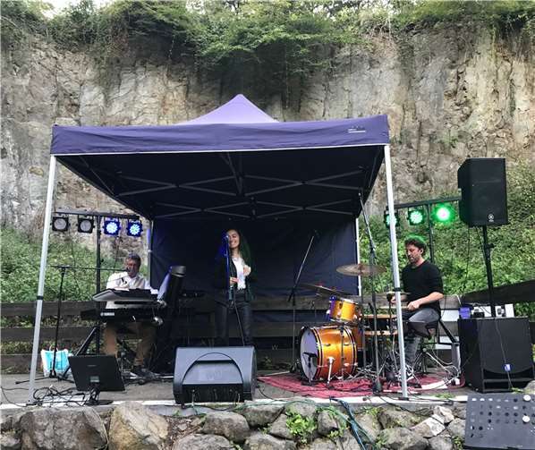 Die neu gegründete Band „Doppelgänger“ hatte großes Repertoire an Liedern zu bieten. Foto: privat