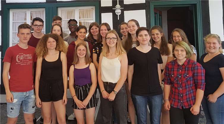 Die neu gegründete Grüne Jugend mit Sprecher Noah Rosenbrock (li.), Schriftführerin Louisa Albrecht (2.v.li.), Sprecherin Ida Alfert (4.v.li.) und Schatzmeisterin Annika Schürig (5.v.li.).Foto: privat