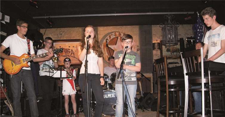 Die neu gegründete Schulband der Ahrtalschule sorgte für Stimmung.