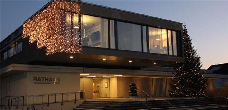 Die neue Beleuchtung ist nicht nur schön, sondern auch umweltfreundlich und energiesparend. Verbandsgemeinde Pellenz