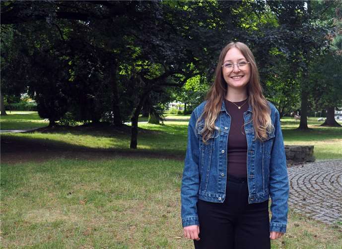 Die neue Bendorfer Klimaanpassungsmanagerin Alexandra Mil treibt die Umsetzung des Klimaanpassungskonzepts voran.  Foto: T. Artzdorf/Stadt Bendorf