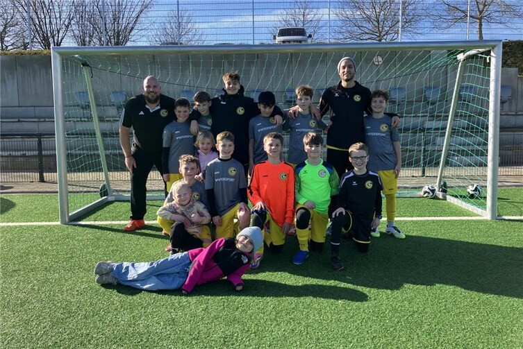 Die neue D3 mit einigen ihrer Fans.