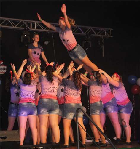 Die neue DCV-Showtanzgruppe „D-Team“..  Foto: DCV; Fotograf*in: Becher / Punke