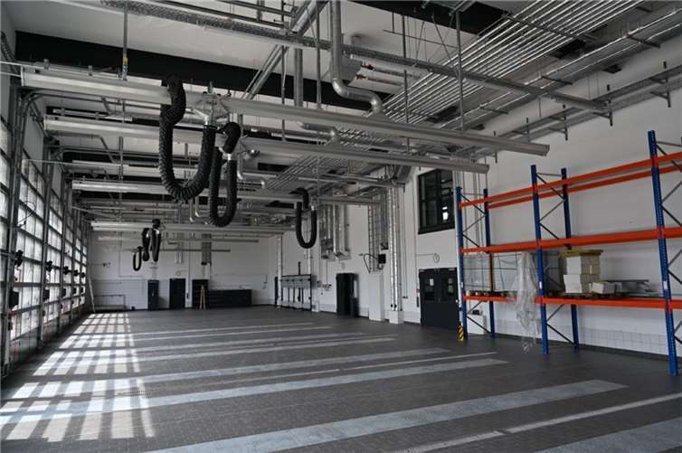 Die neue Fahrzeughalle.