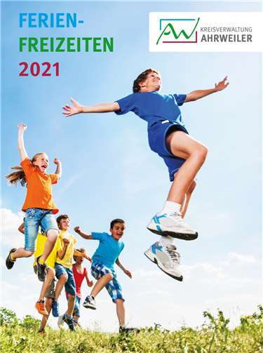 Die neue Ferien-Freizeit-Broschüre der Kreisverwaltung gibt einen Überblick über das umfangreiche und attraktive Angebot an Ferienaktionen für alle Altersklassen im Kreis und darüber hinaus.Foto: Jan Bartsch, Grafikdesign / Kreisverwaltung Ahrweiler
