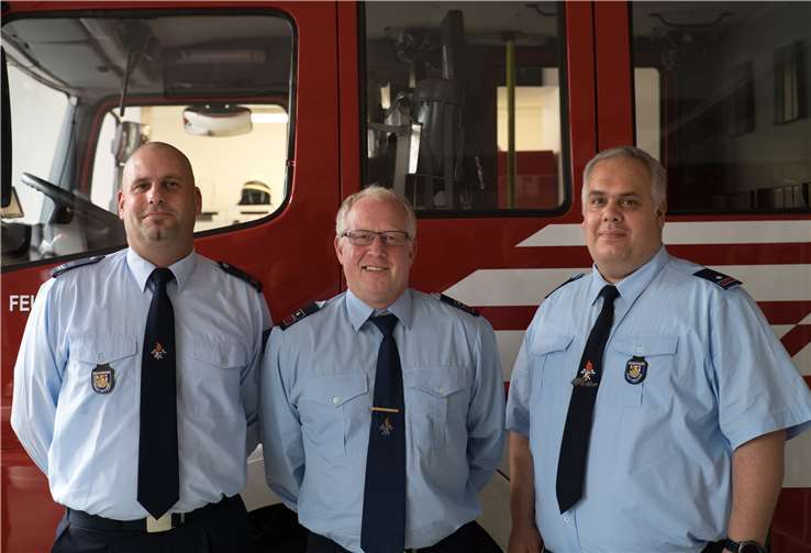 Die neue Führungsriege der Irlicher Feuerwehr freut sich auf ihre Aufgaben. Foto: LZ Irlich