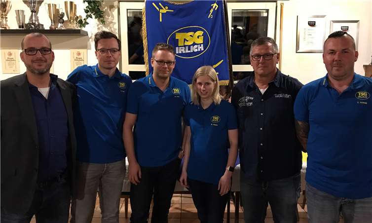 Die neue Führungsriege der TSG Irlich: v.l.n.r. Alexander Böhm (Öffentlichkeit), Alexander Hof (Verwaltung), René Linn (Finanzen), Melina Dinter (Breitensport), Frank Driesch (Vorsitz) und Torsten Schug (Fußball). privat
