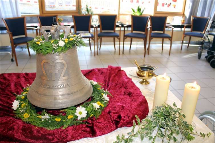 Die neue Glocke wurde in einer feierlichen Messe im Seniorenzentrum geweiht.Foto: privat