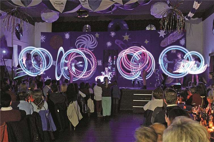 Die neue Gruppe GLD (Glow Light Dancers) der Magic Majorettes Sinzig hatte einen tollen Tanz mit einer atemberaubenden Lichtshow im Gepäck.