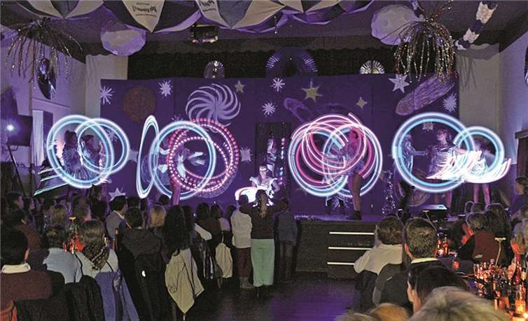 Die neue Gruppe GLD (Glow Light Dancers) der Magic Majorettes Sinzig hatte einen tollen Tanz mit einer atemberaubenden Lichtshow im Gepäck.