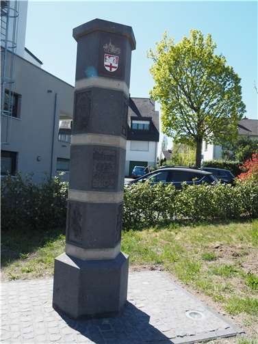 Die neue Historiensäule.