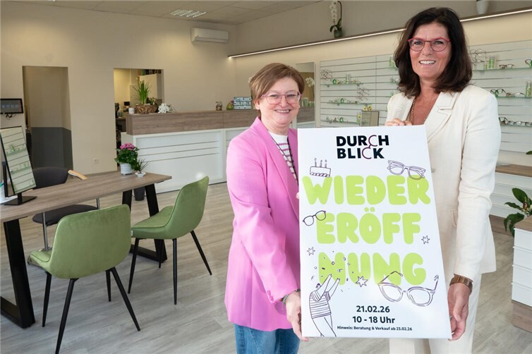 Die neue Inhaberin Silke Biertz (li.) mit der vorherigen Inhaberin Gina Esper.