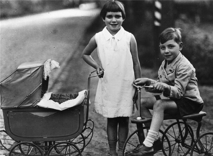Die neue Kabinettausstellung im Landschaftsmuseum Westerwald zeigt Kinderfahrzeuge im Wandel der Zeit.